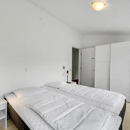 Beautiful In Henne With Wifi And 1 Bedrooms Apartment *
